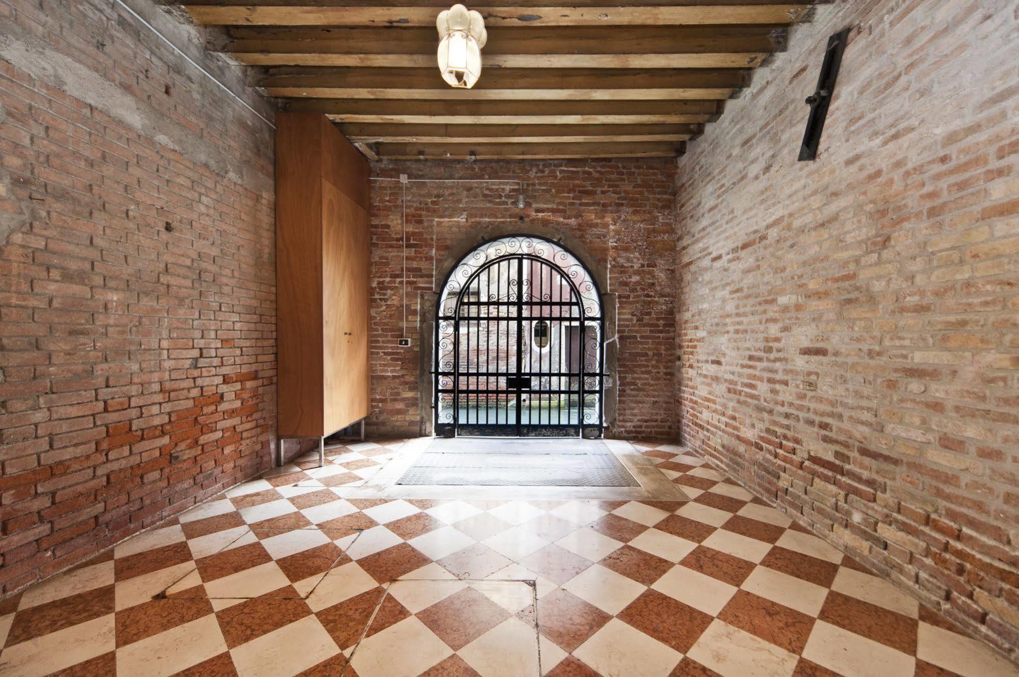 Very In Historical 1600 Palace With Lift A Few Min Walk From San Marco Square Appartamento Venezia