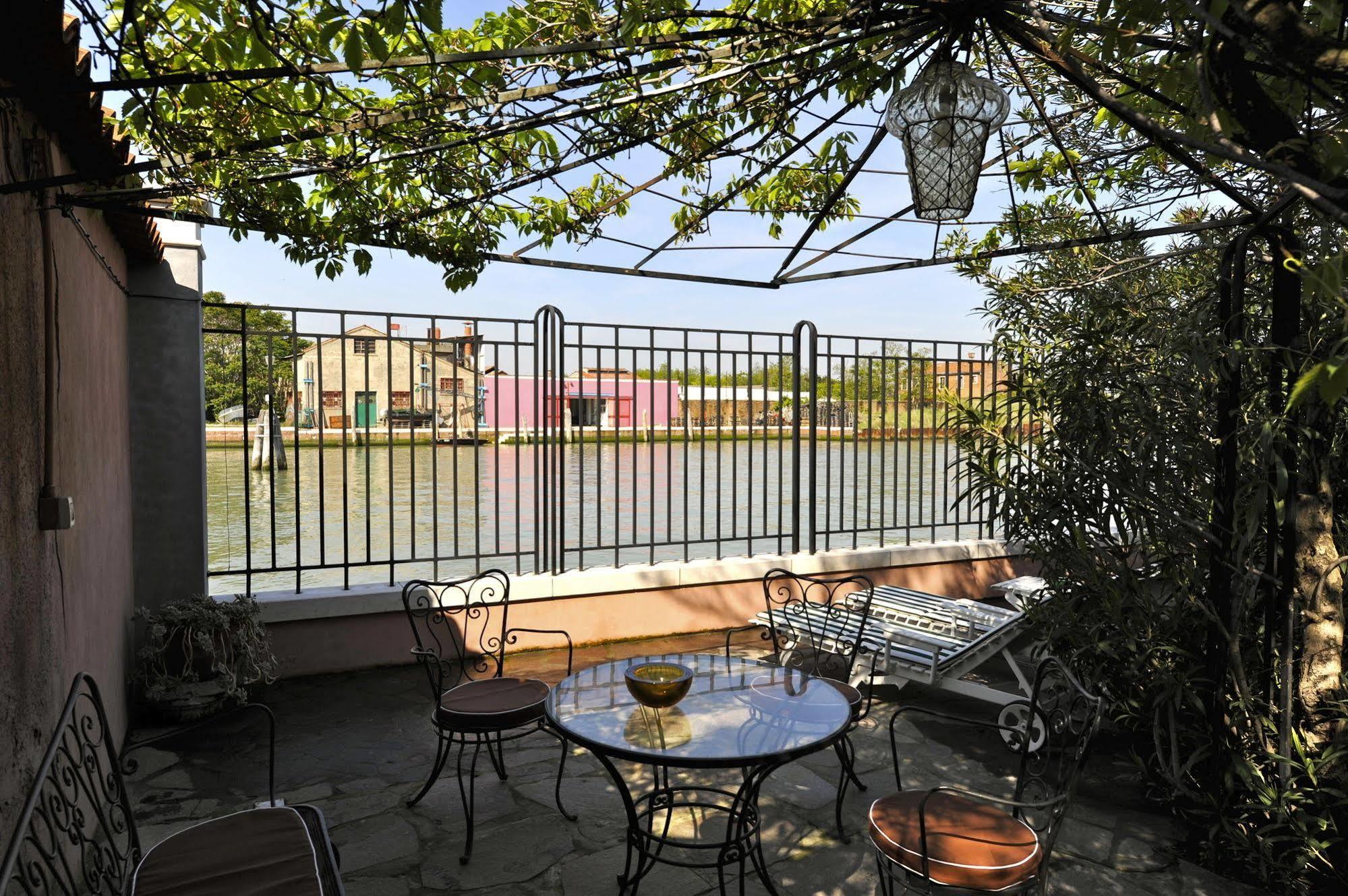 Lina Bed & Breakfast