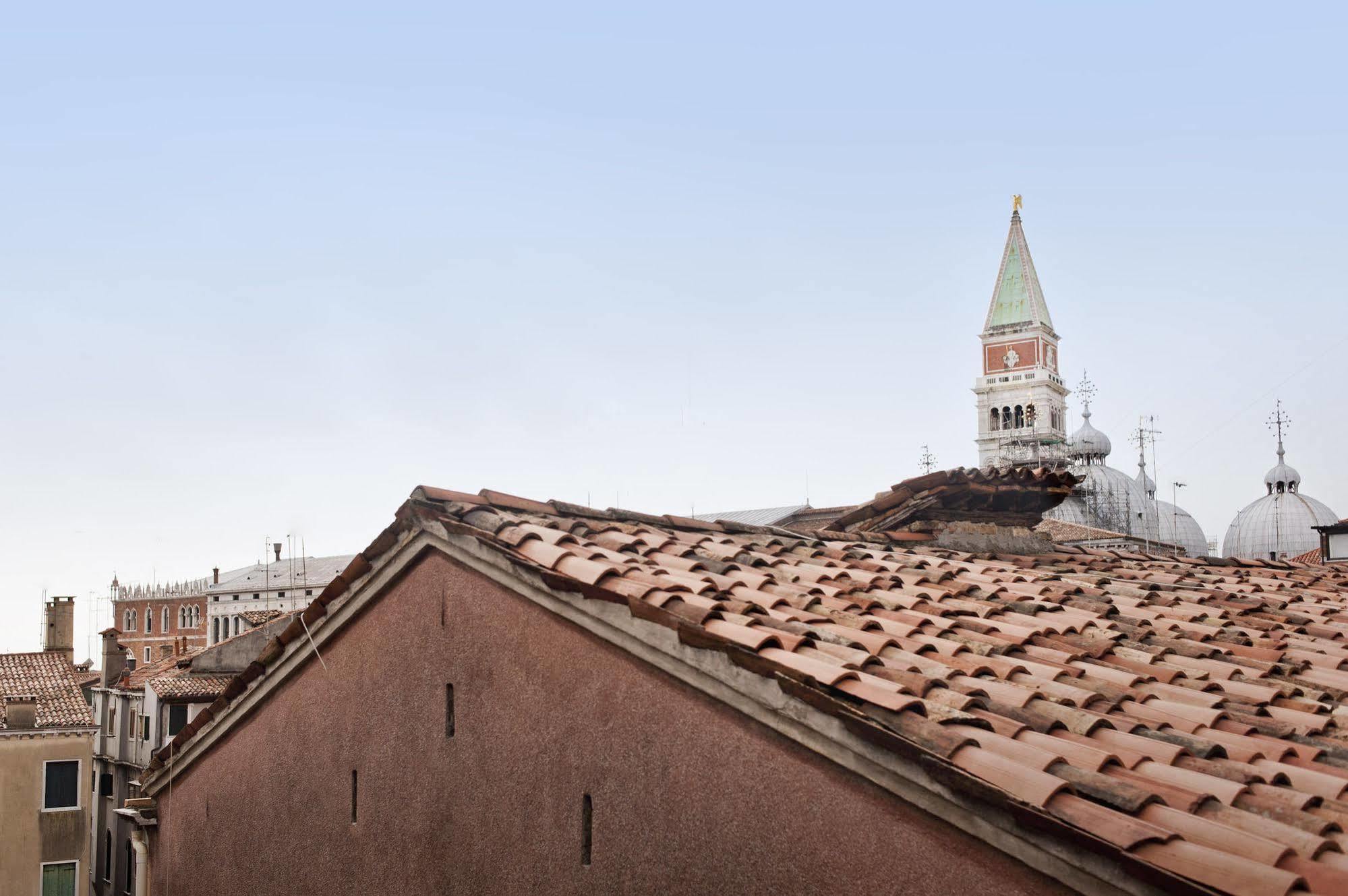 Elegant Terrace Near Piazza San Marco Last Floor No Lift Venedig