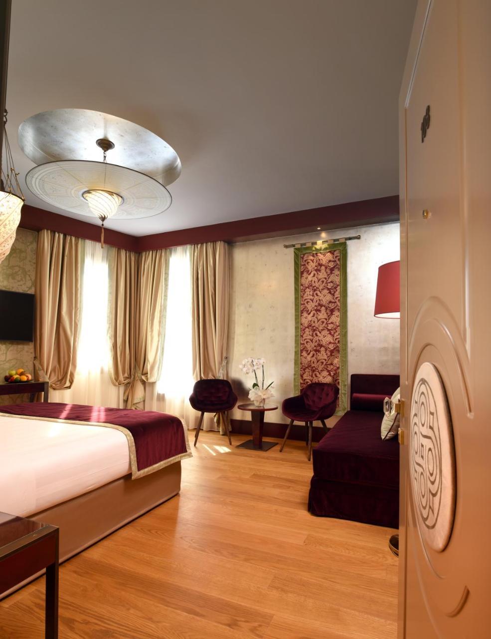 Santa Croce Boutique Hotel 4*