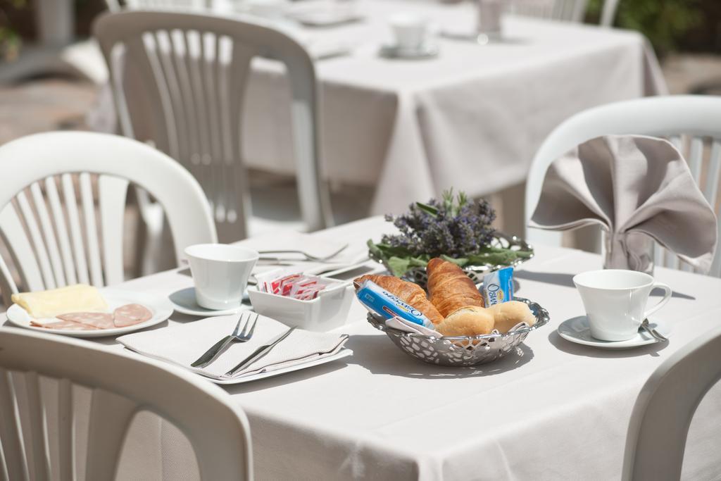 Ih Salute Palace (adults Only) Hotel 3*