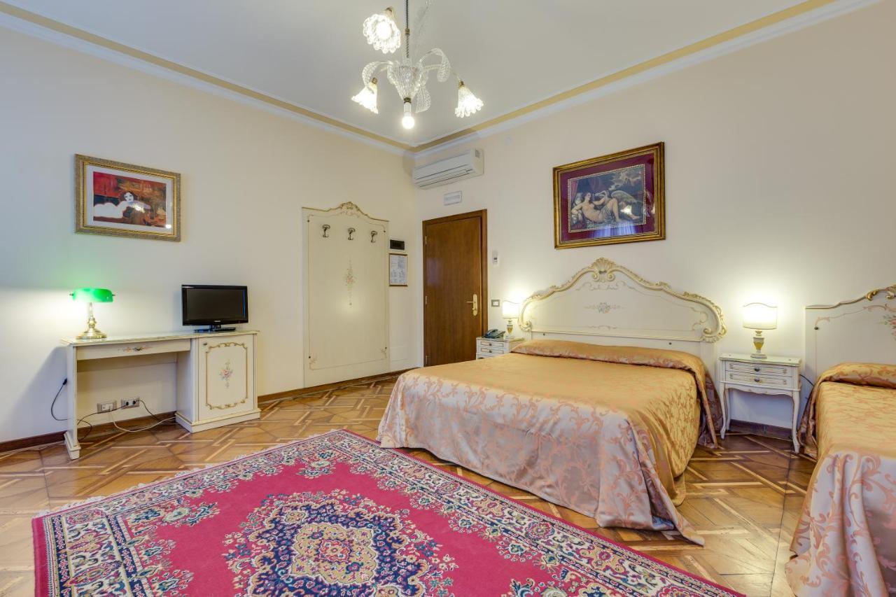 At Leonard Venezia