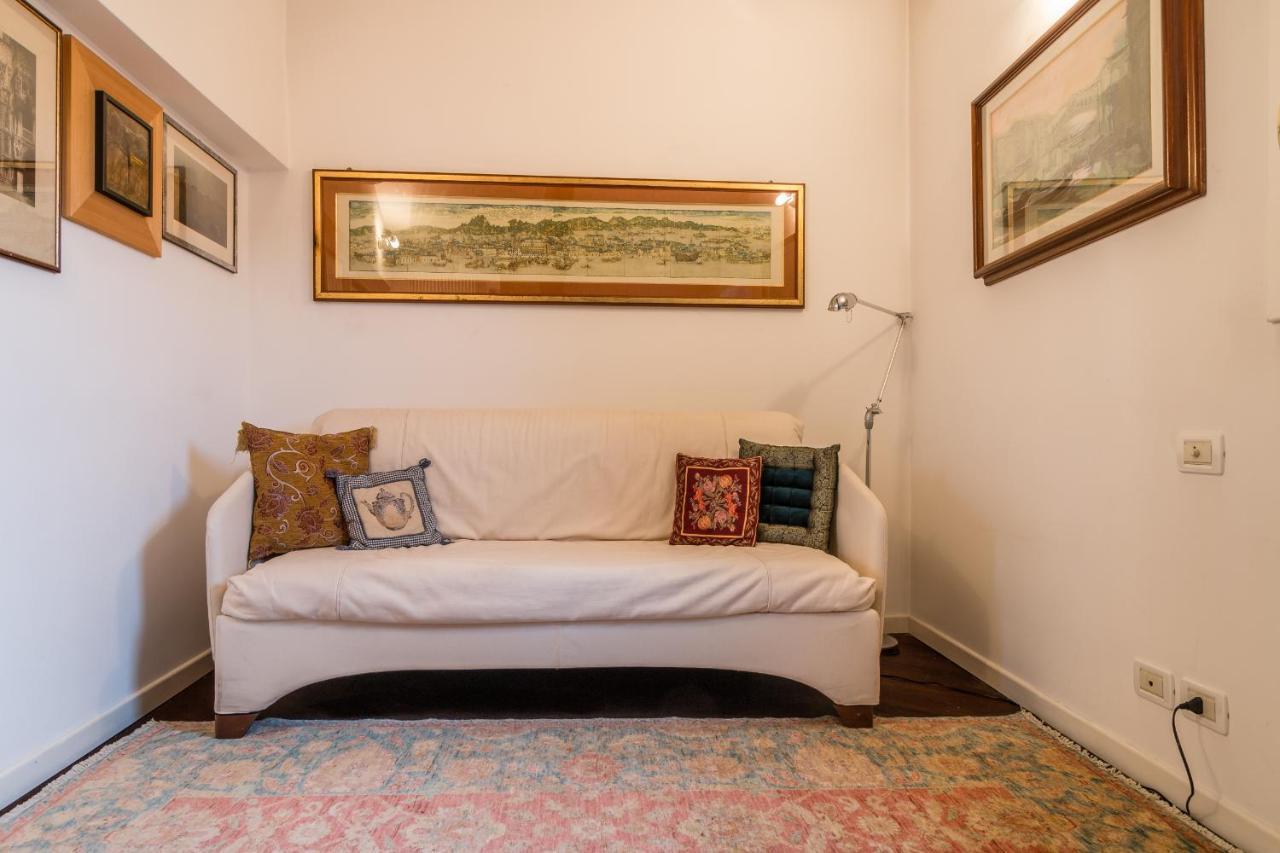 Gold And Red - The Venetian Style With Terrace Appartement Venetië