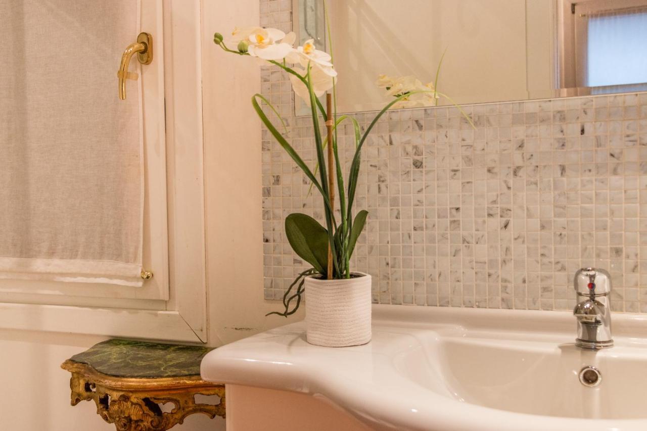 Appartement Gold And Red - The Venetian Style With Terrace *