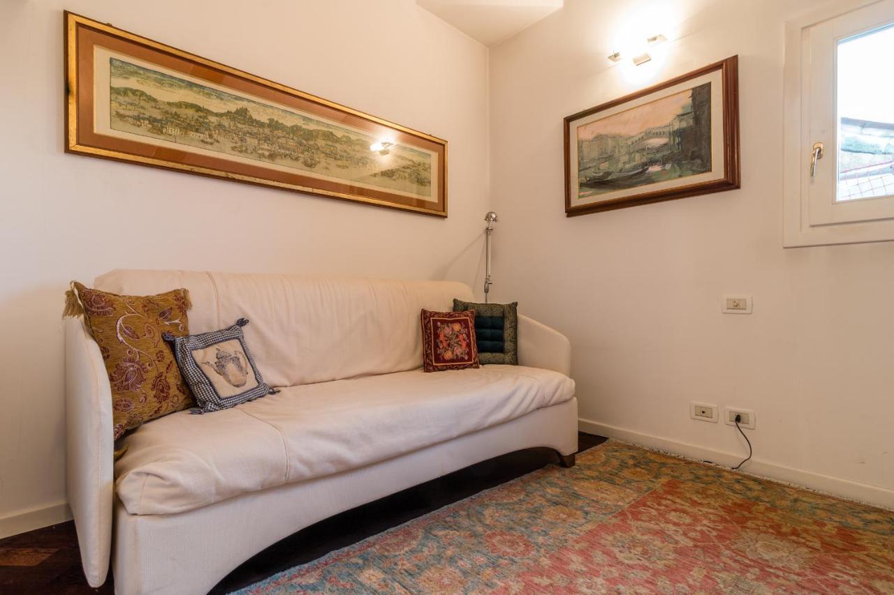 Appartement Gold And Red - The Venetian Style With Terrace