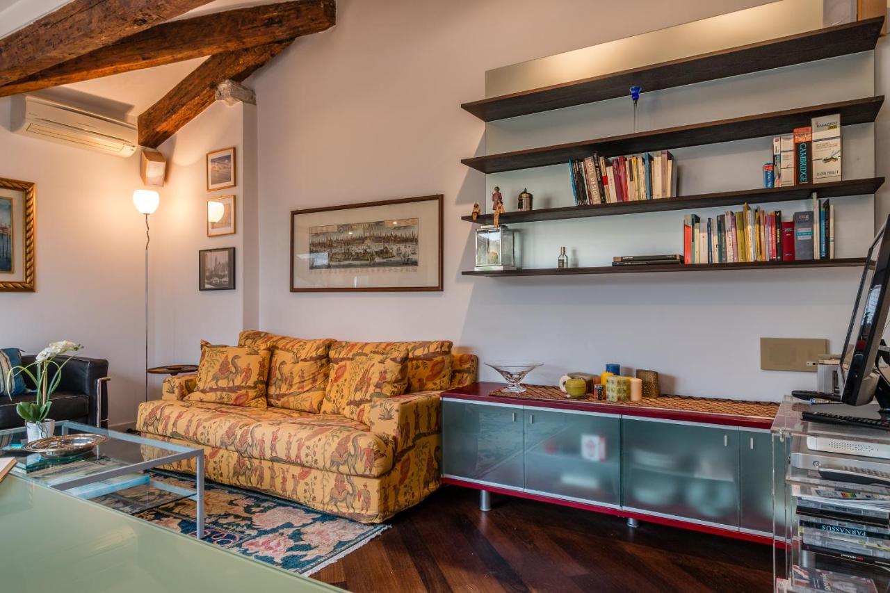 Gold And Red - The Venetian Style With Terrace Appartement *