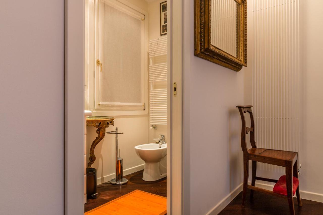 Gold And Red - The Venetian Style With Terrace *