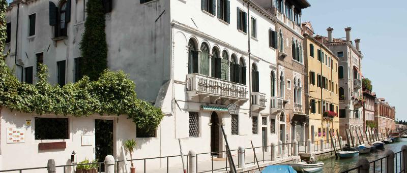 Ih Salute Palace (adults Only) Hotel
