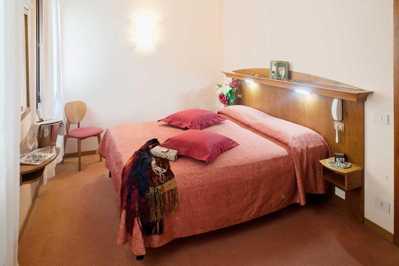 Ih Salute Palace (adults Only) Hotel