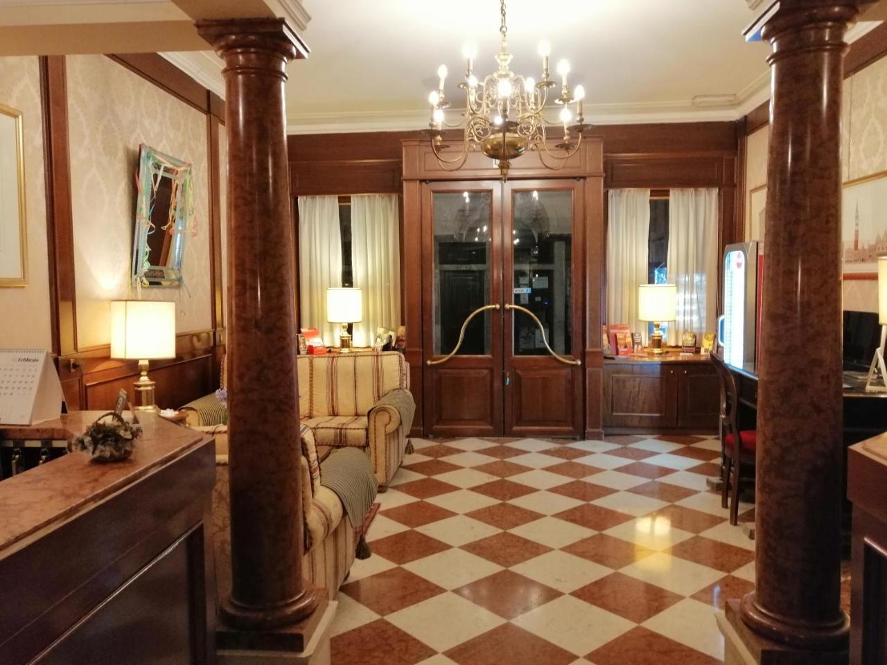 Falier Hotel 2*