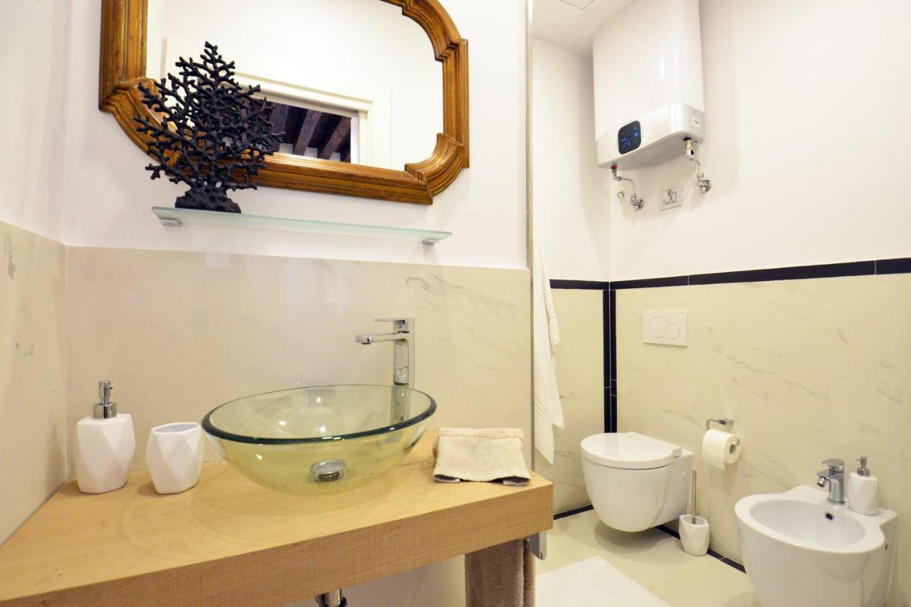 - Biennale 1 - 2 - 3 Apartment Venedig