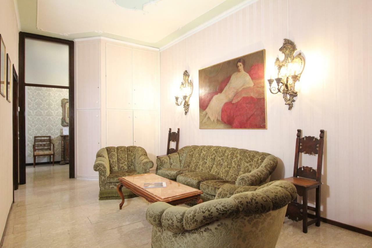 Corner Canal View Appartement Venise