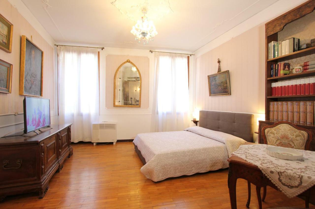 Appartement Corner Canal View