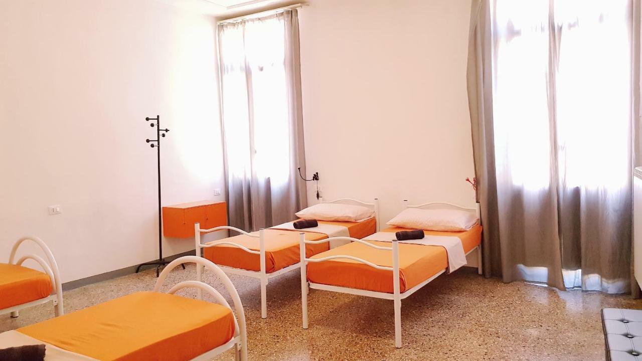 Casa Fiori Affittacamere *
