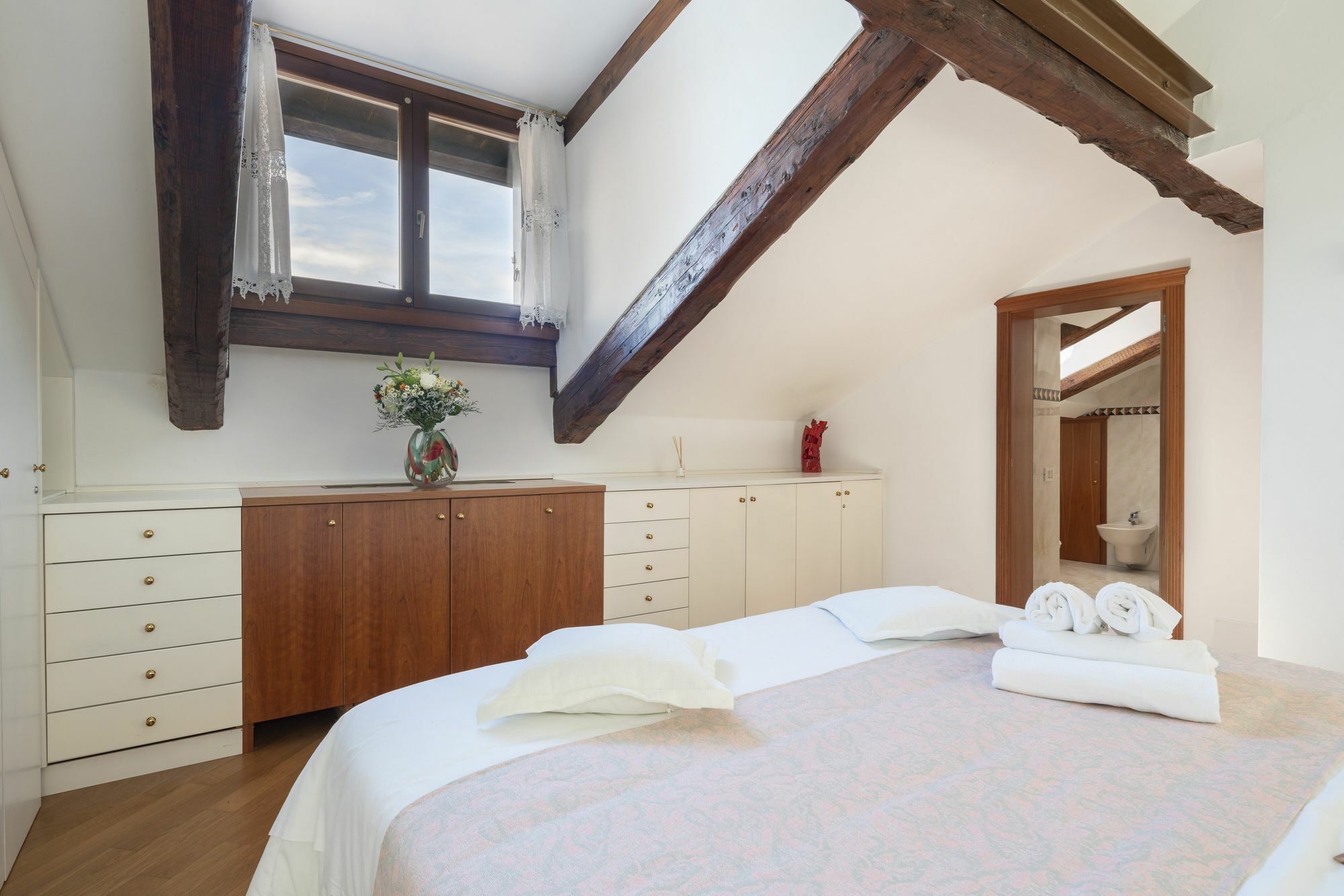 Ve.n.i.ce Cera Angels' Attic Appartement *