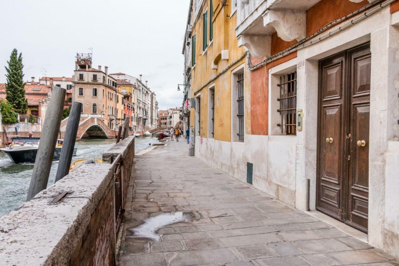 Appartamento Carmini Canal View And Balcony With Lift