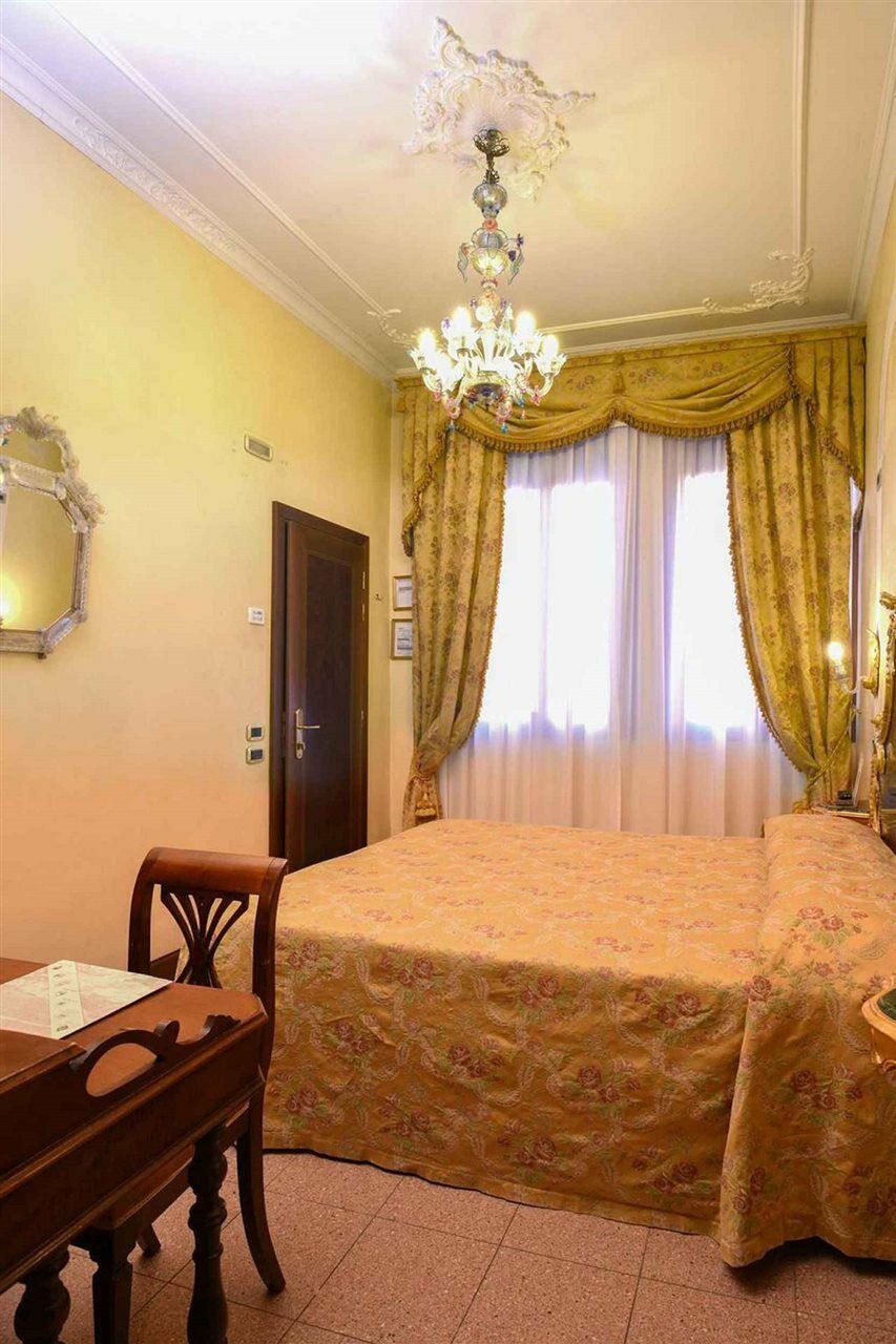 Hotel San Moise