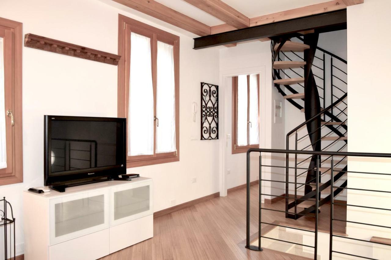 Marty Apartment