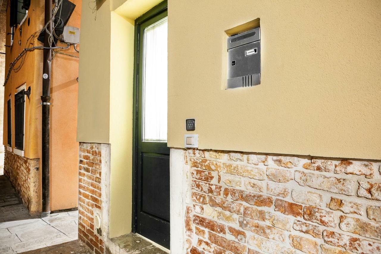 Cà Biennale: Scoprire Gli Angoli Nascosti! Venezia