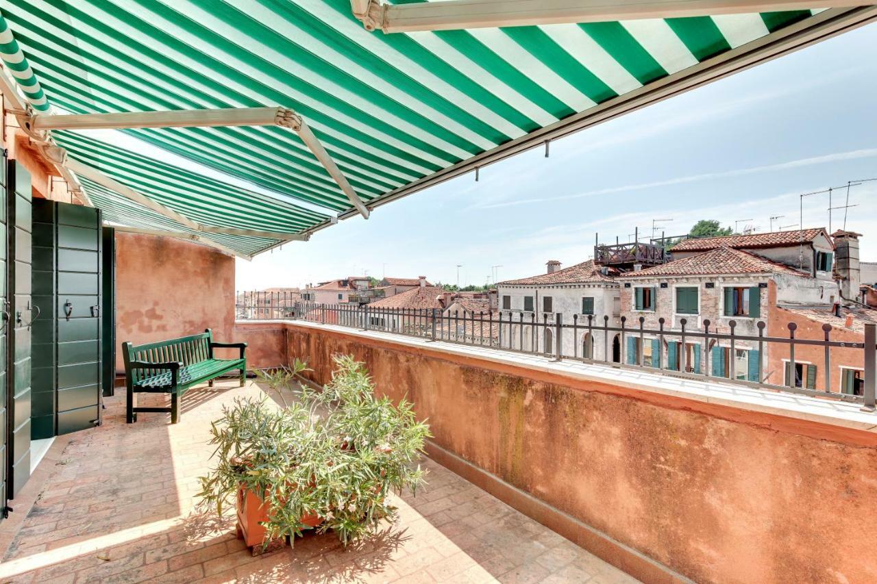 Biennale Terrace Apt *