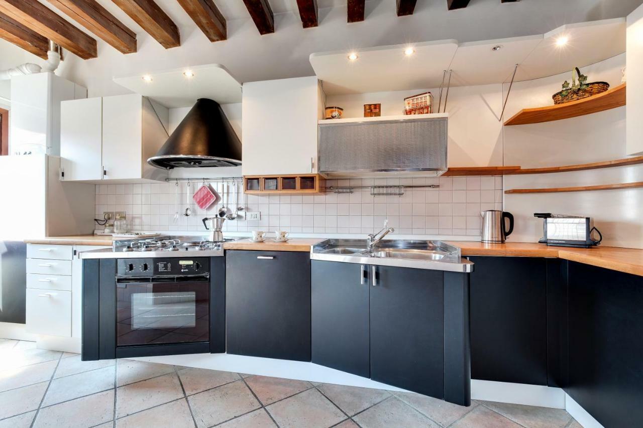 Biennale Terrace Apt * Venice