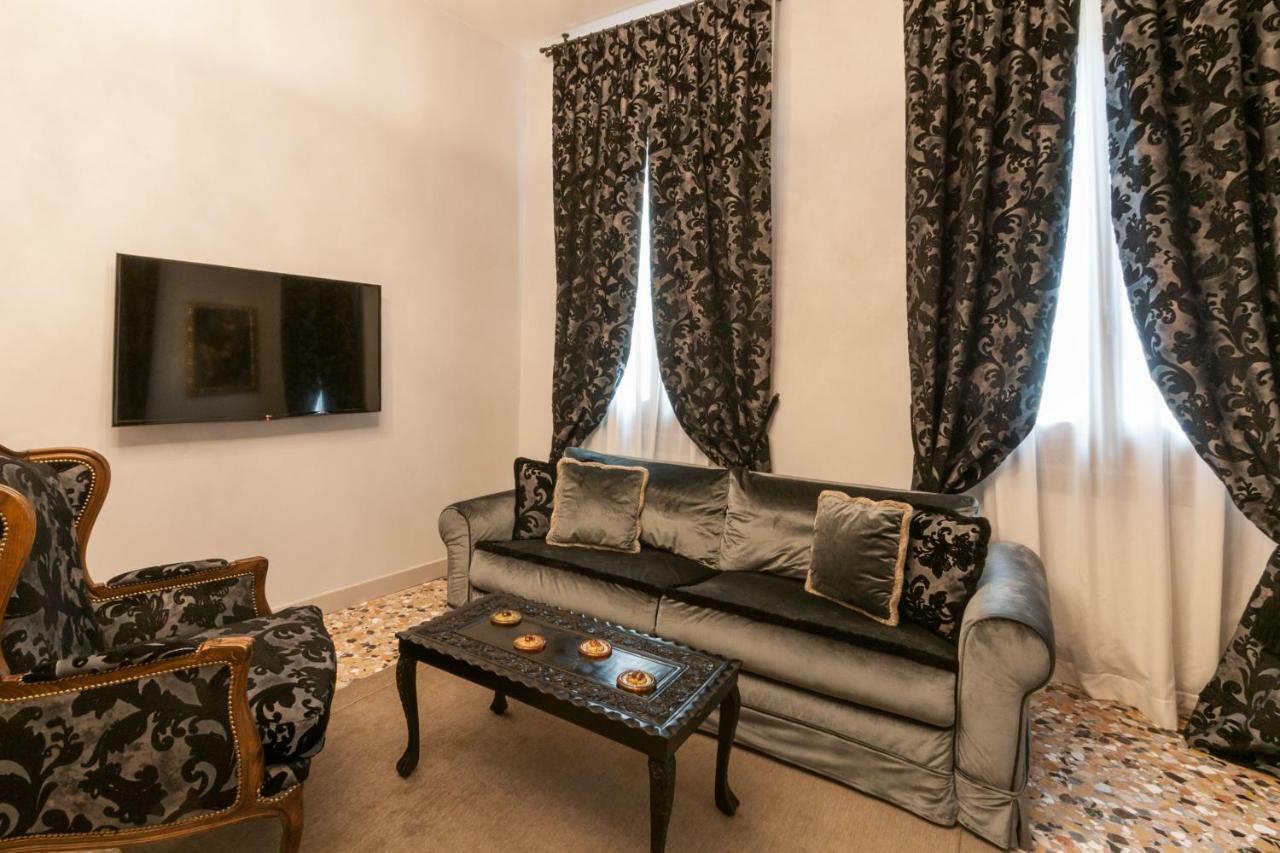 San Marco Luxury Boutique *