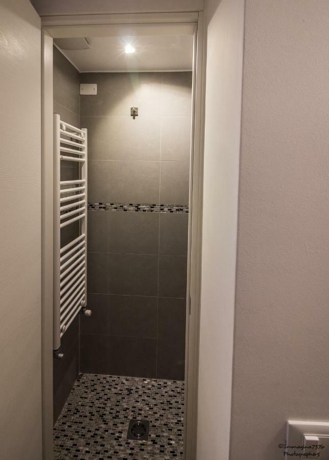 Silver Apartment *