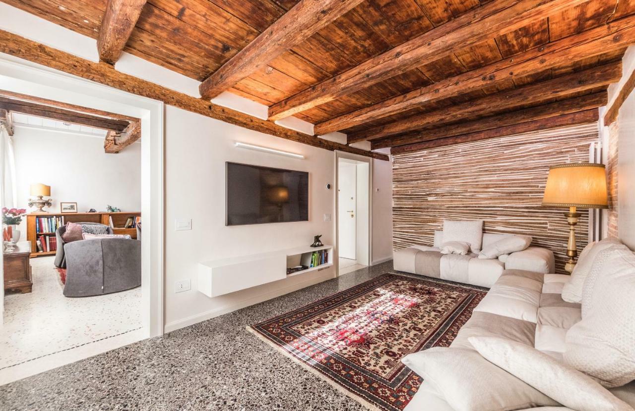 Brunilda's Apartment