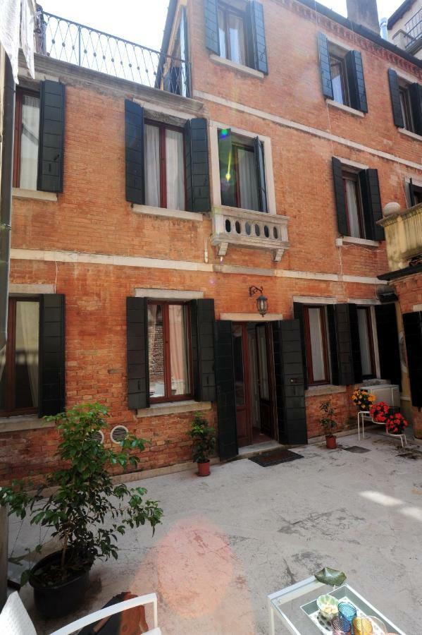Ca' Del Cortile Apartment *