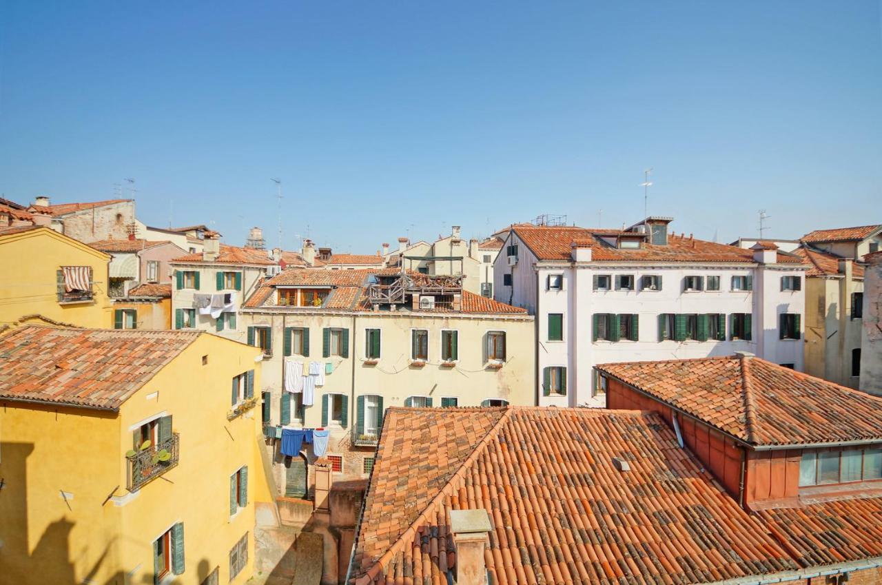Terrace * Venice
