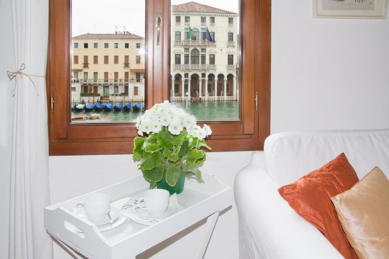 Loft Overlooking The Grand Canal Apartment Venice