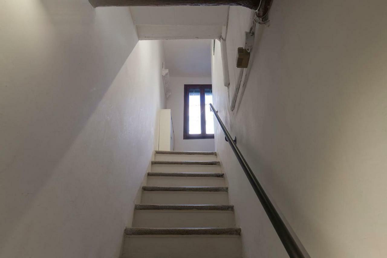 Le Ancore Few Steps From Biennale Art *