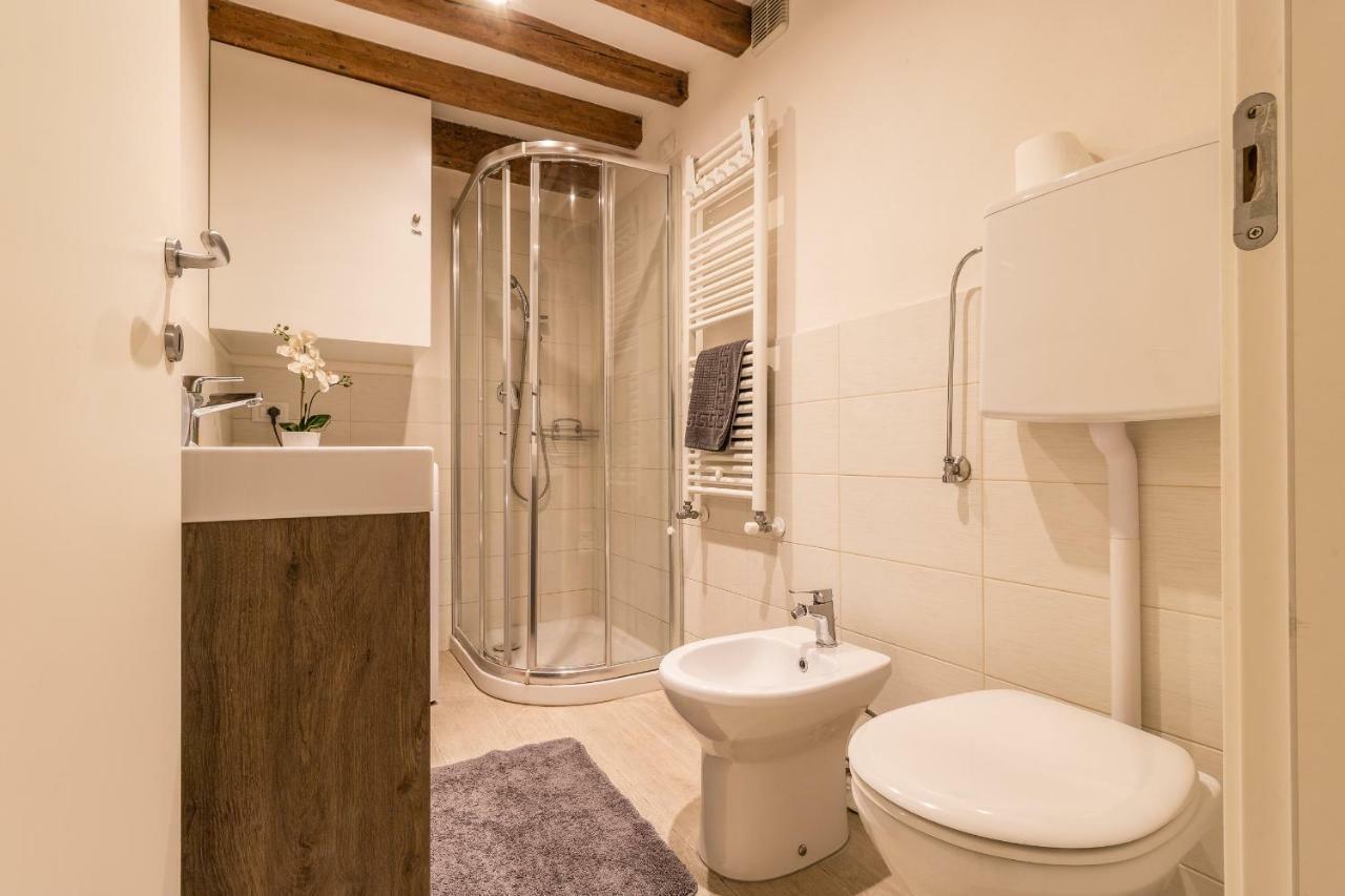 Apartment Ramo Delle Moschette