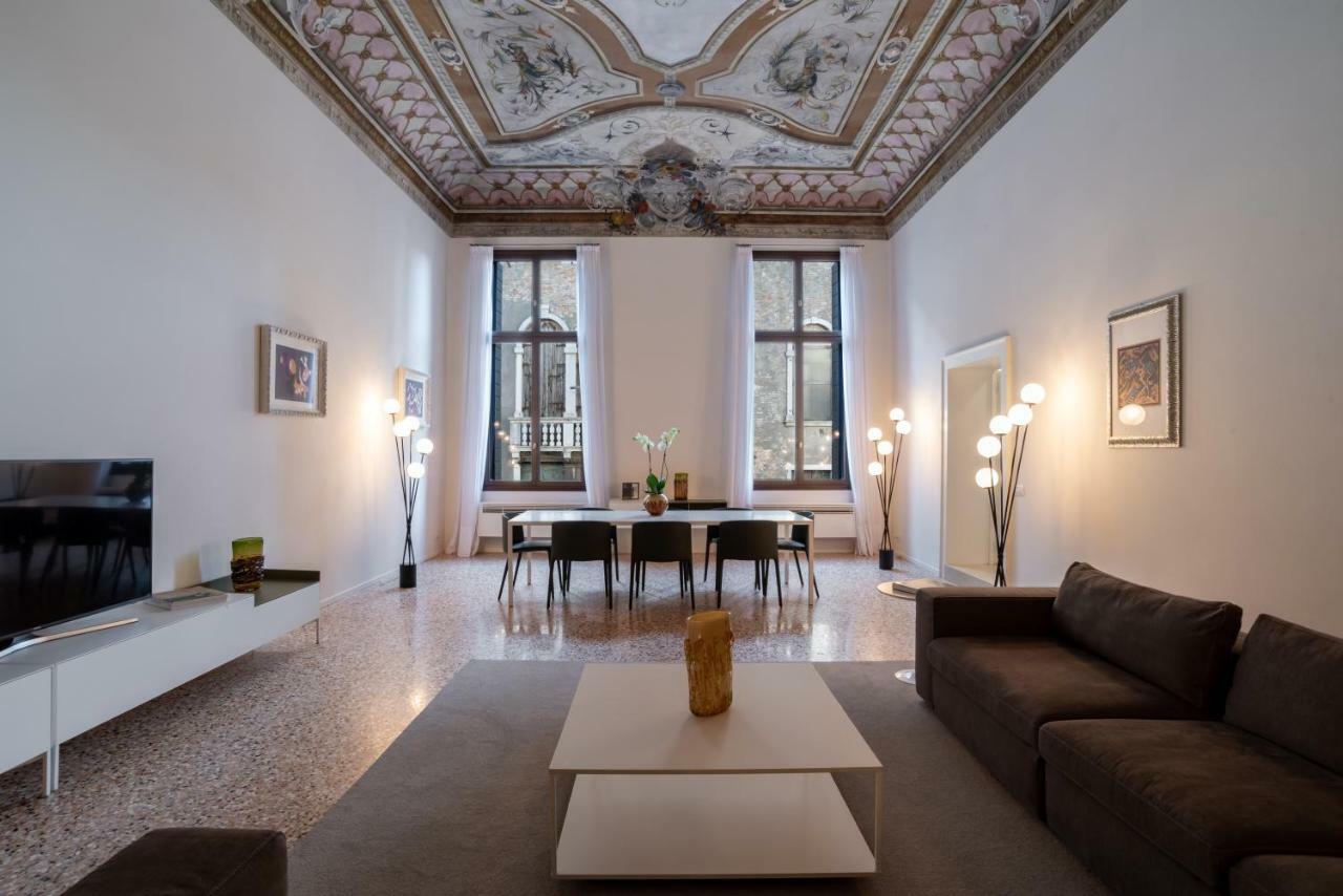 Appartamento Palazzo Vendramin Costa *