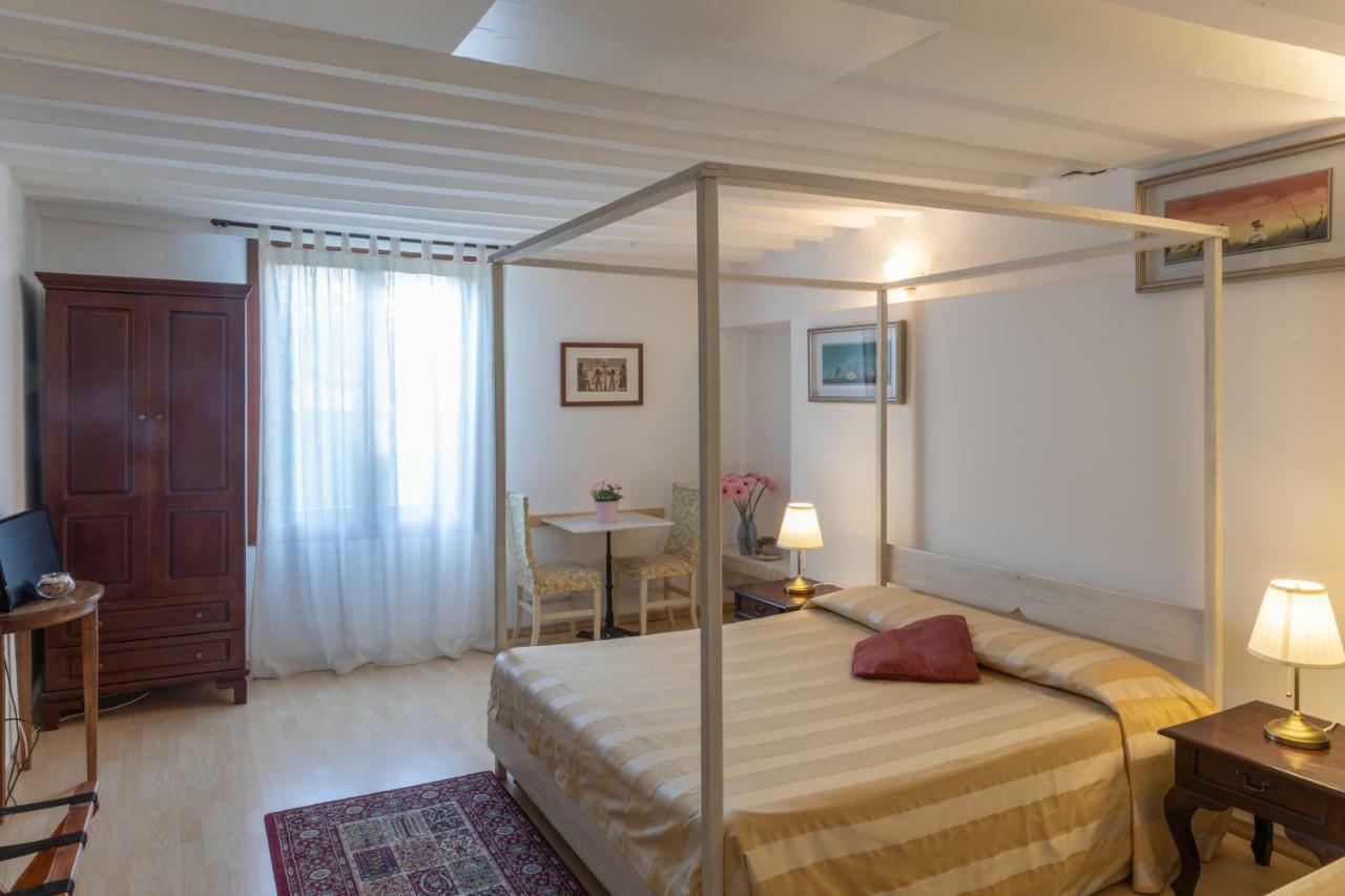 Dimora Al Doge Beato Vista Canale Couette-café