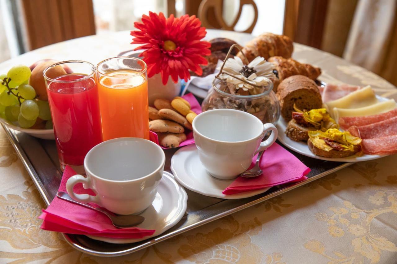 Couette-café Dimora Al Doge Beato Vista Canale 2*