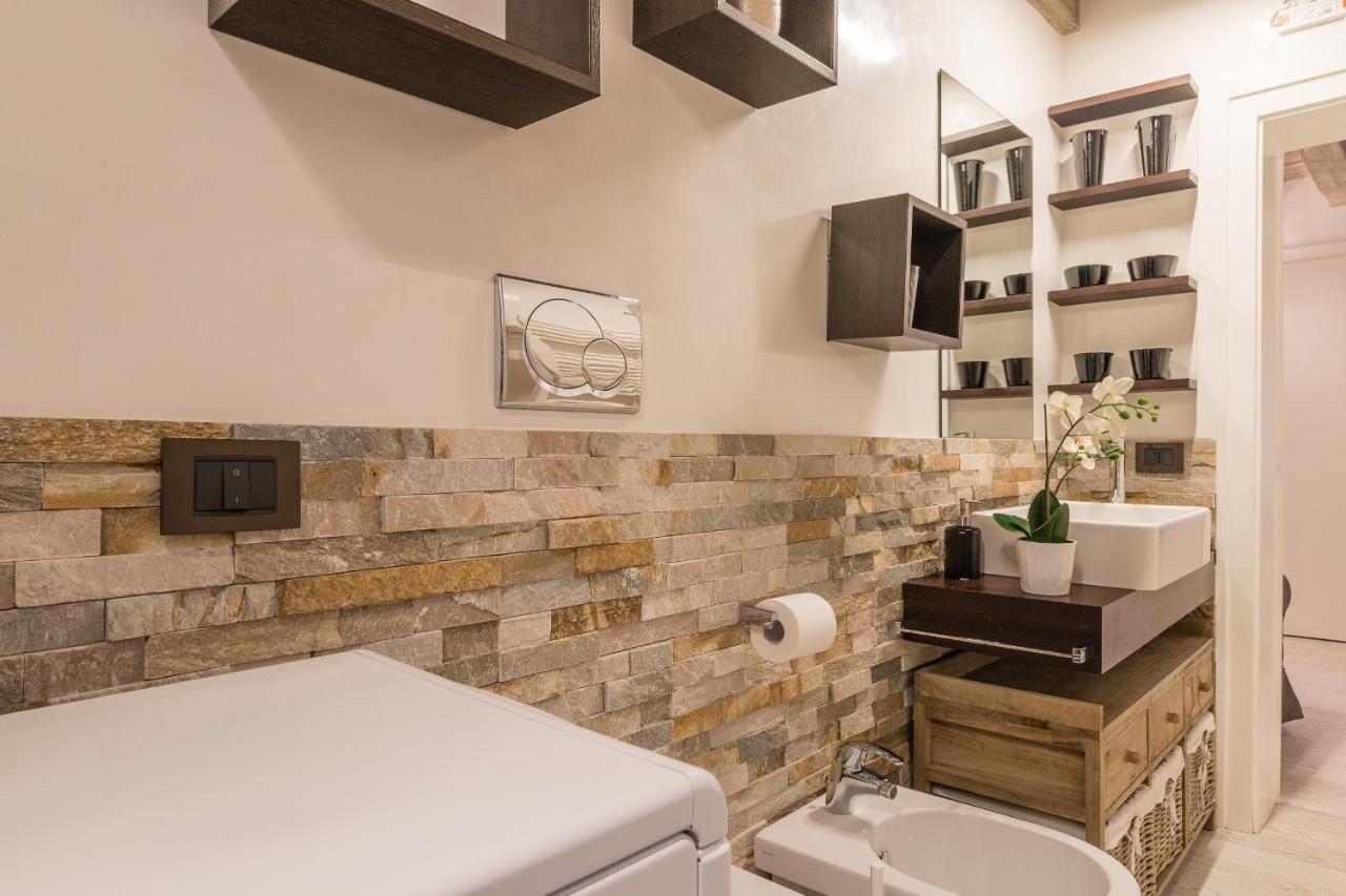 Appartement San Polo 2140 In The Heart Of Venetië