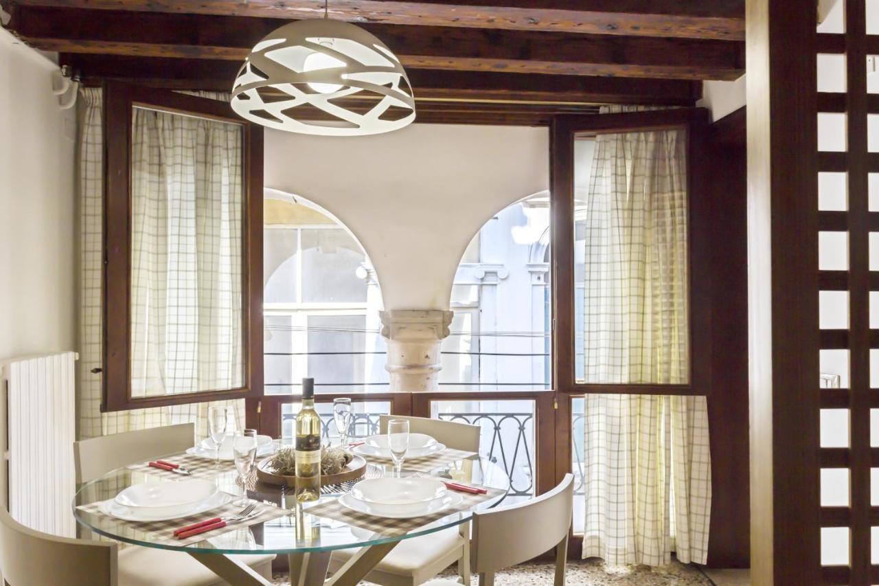 Apartment Rialto Corte Dei Sansoni Canal View By Wonderful Italy Venice