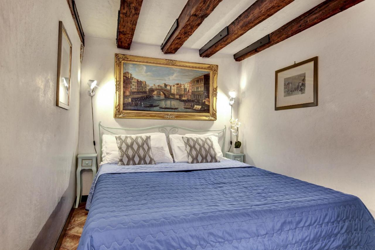 Canal View In Rialto By Wonderful Italy Apartment Venedig