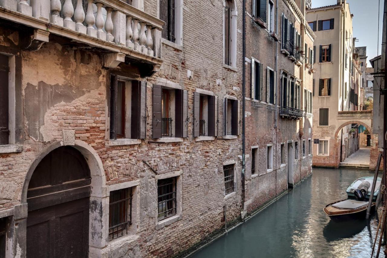 Canal View In Rialto By Wonderful Italy Apartment