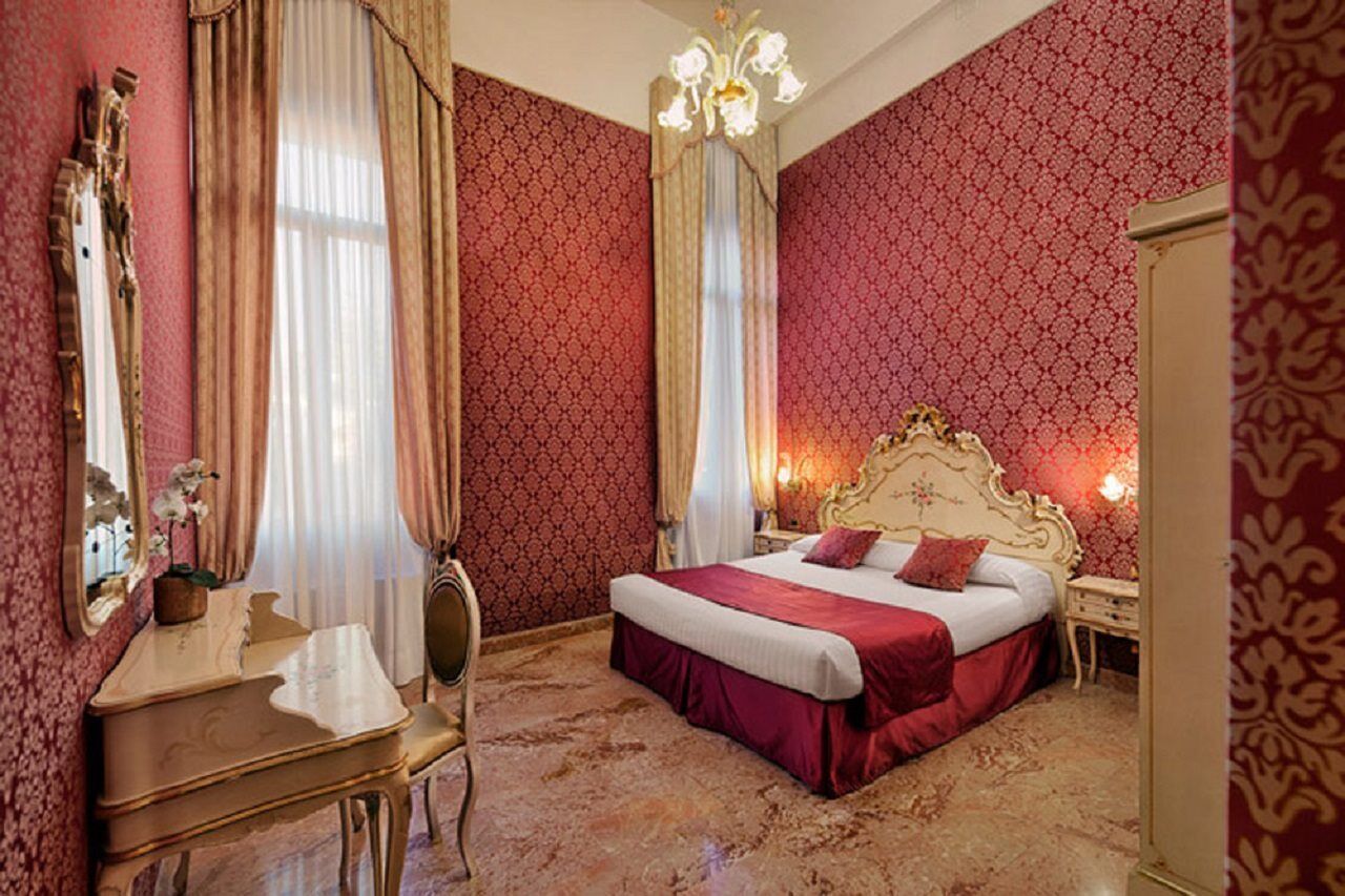 Tre Archi Venice