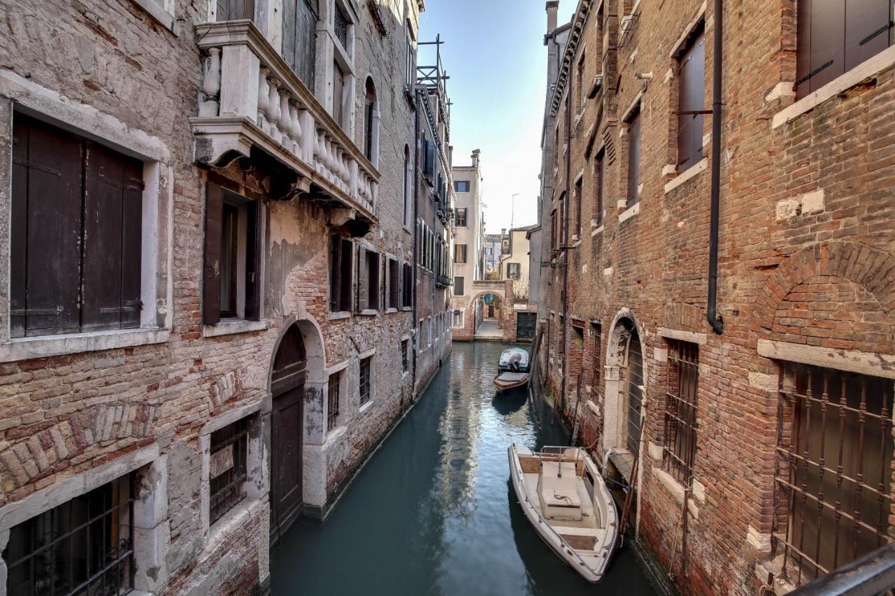 Apartment Canal View In Rialto By Wonderful Italy *