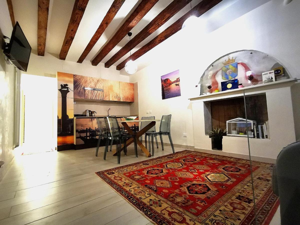 La Residenza Di Carlo Close To Piazza San Marco Appartement