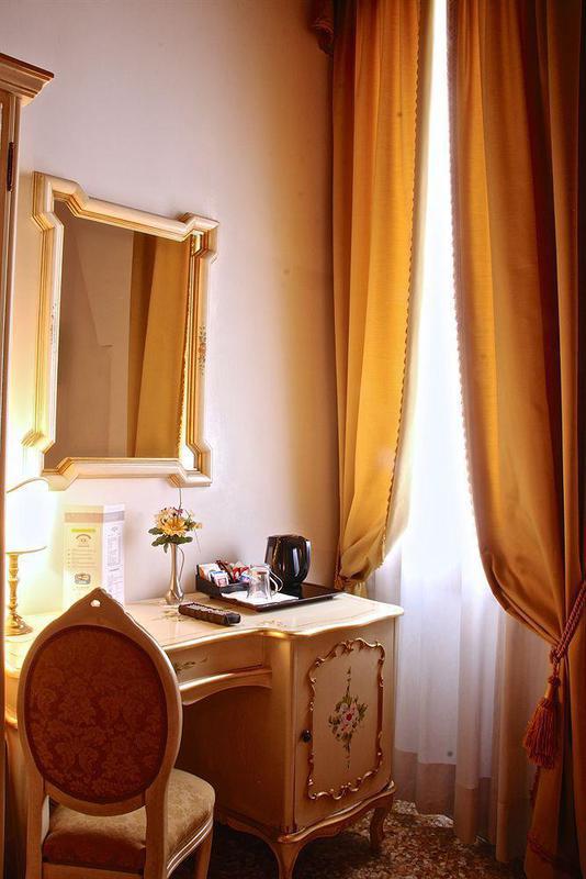 Apostoli Palace Couette-café Venise