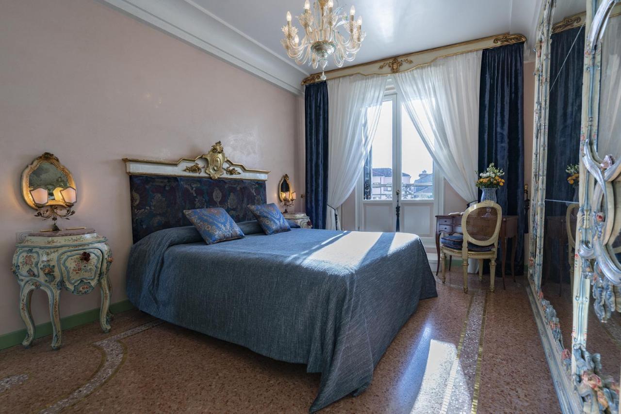 Apartment Ca' Degli Specchi Grand Canal Venedig
