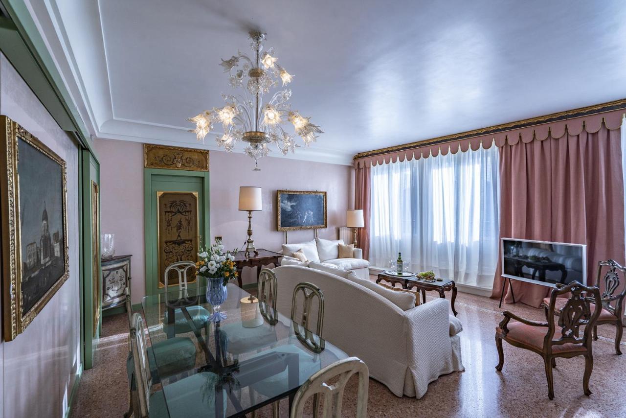 Apartment Ca' Degli Specchi Grand Canal Venedig