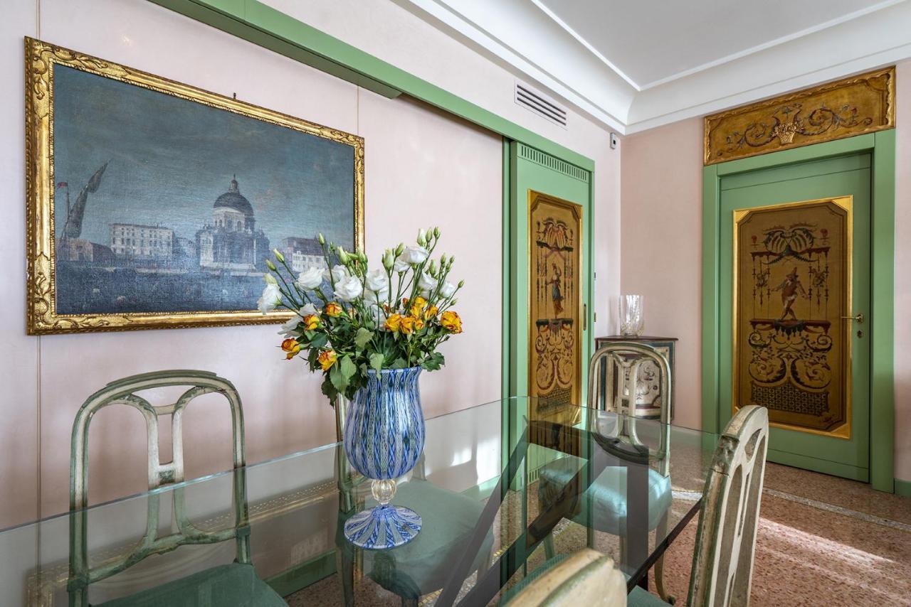Ca' Degli Specchi Grand Canal Apartment Venedig