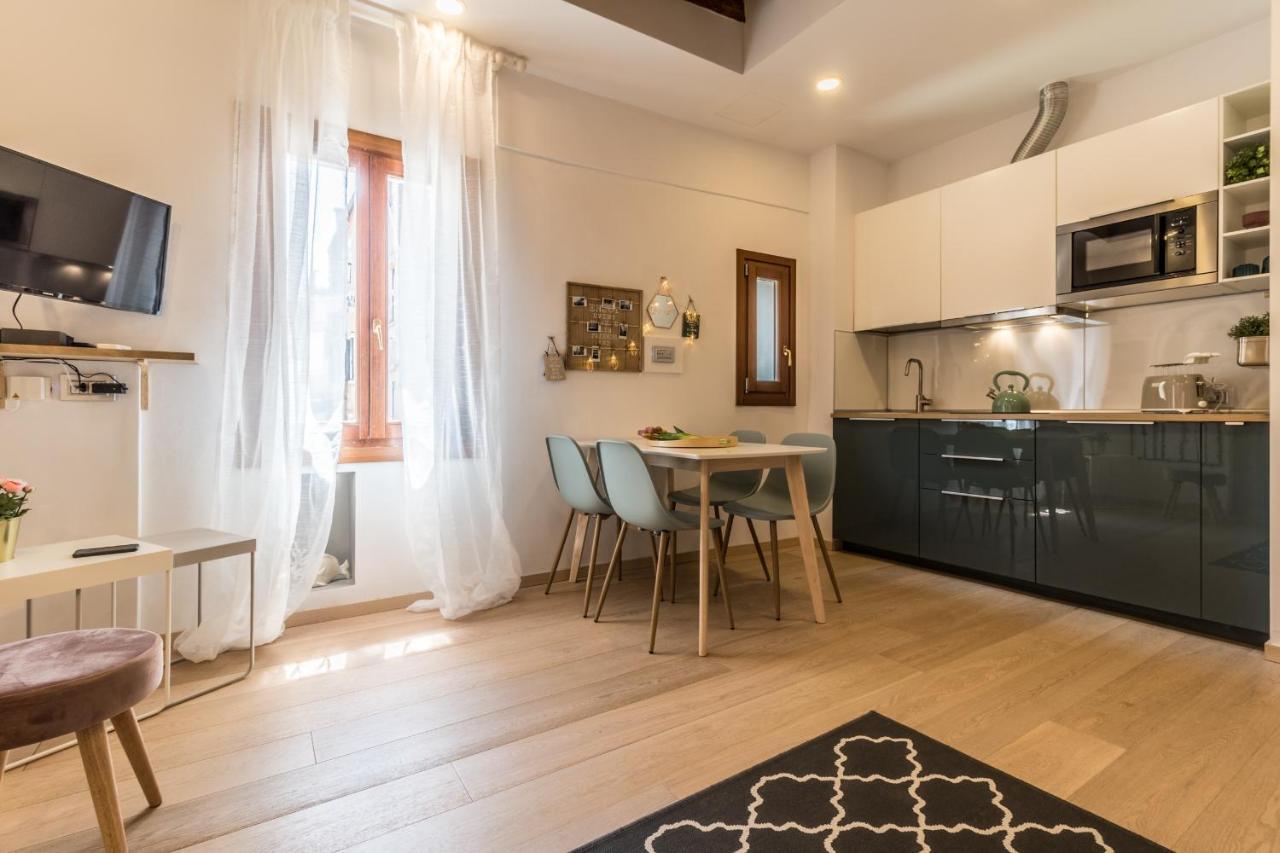 - Biennale 1 - 2 - 3 Apartment