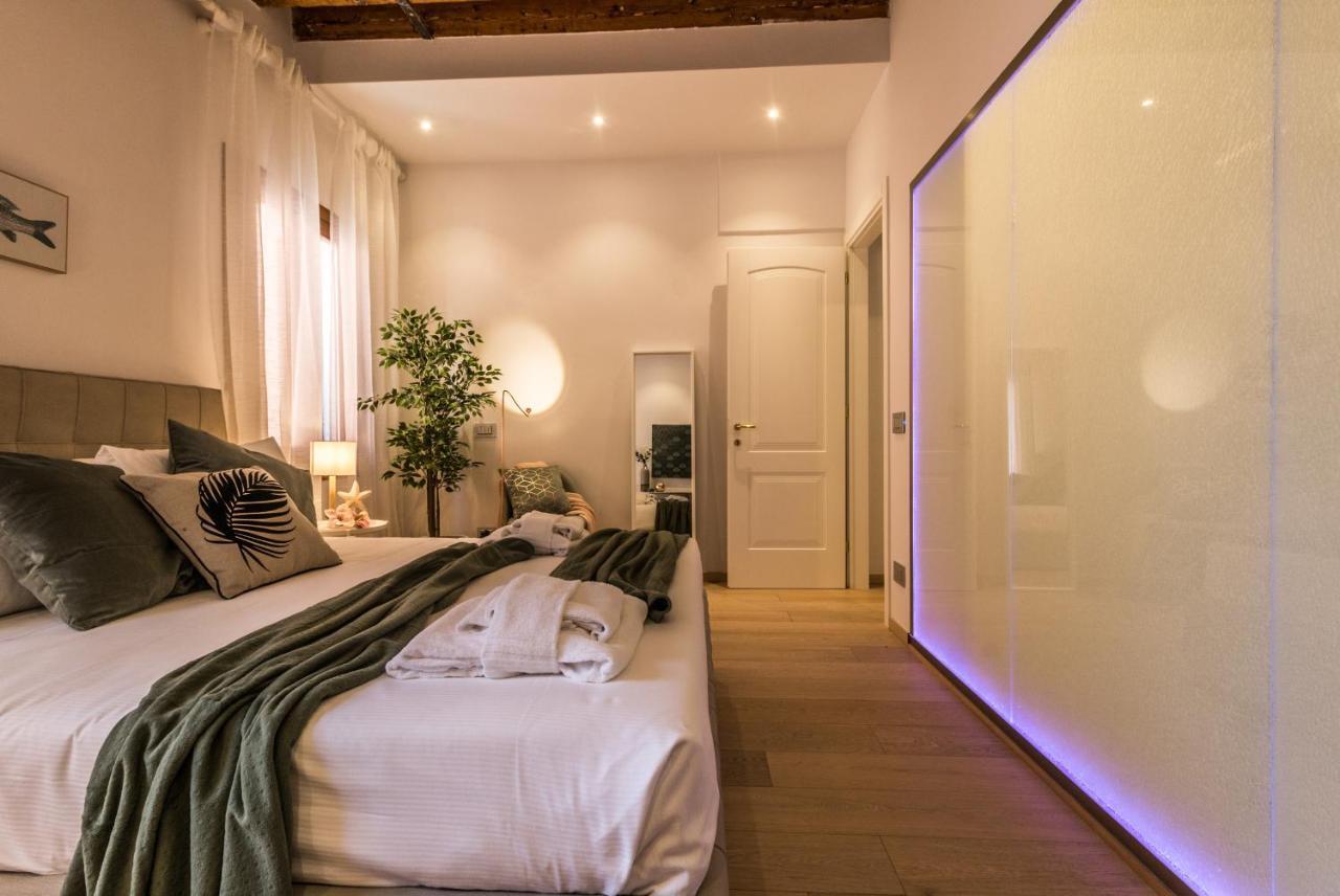 - Biennale 1 - 2 - 3 Apartment *