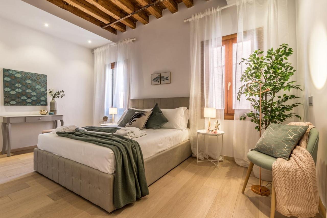 Apartment - Biennale 1 - 2 - 3 *